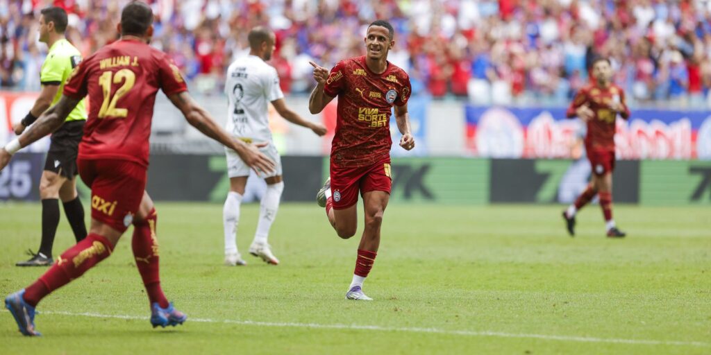 Bahia derrota Santos e ganha força na luta por vaga na Libertadores bahia-derrota-santos-e-ganha-forca-na-luta-por-vaga-na-libertadores