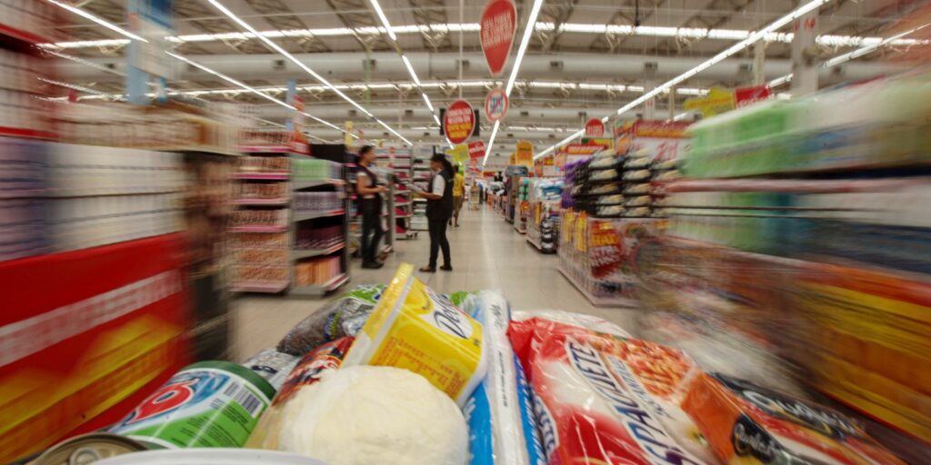 Prévia da inflação oficial de agosto recua 0,14%, diz IBGE previa-da-inflacao-oficial-de-agosto-recua-0,14%,-diz-ibge