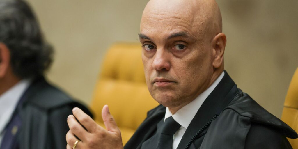 moraes-determina-vigilancia-integral-de-bolsonaro-pela-policia-penal