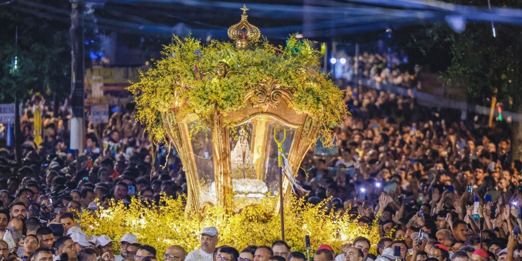 Círio: Em Belém, o manto da Virgem de Nazaré está quase pronto cirio:-em-belem,-o-manto-da-virgem-de-nazare-esta-quase-pronto