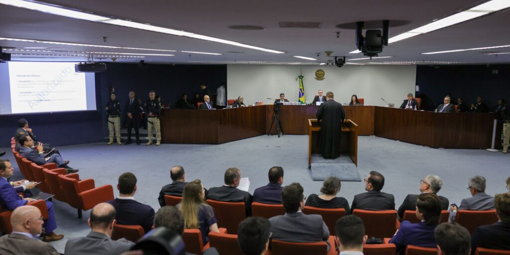 aliados-podem-tentar-responsabilizar-bolsonaro,-avalia-especialista