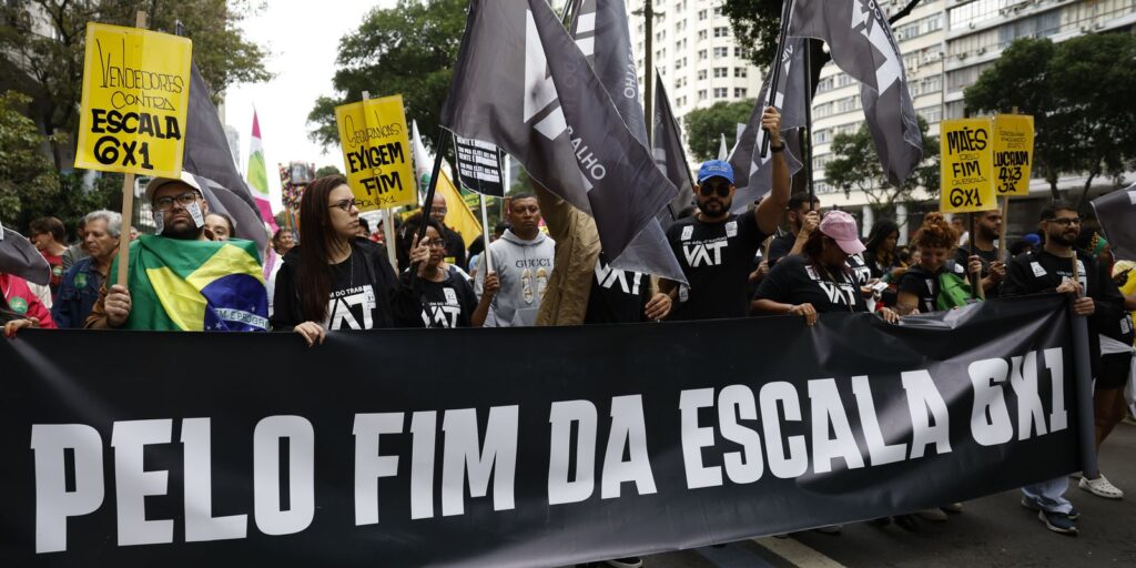 Desfile da Independência e Grito dos Excluídos vão às ruas do RJ desfile-da-independencia-e-grito-dos-excluidos-vao-as-ruas-do-rj