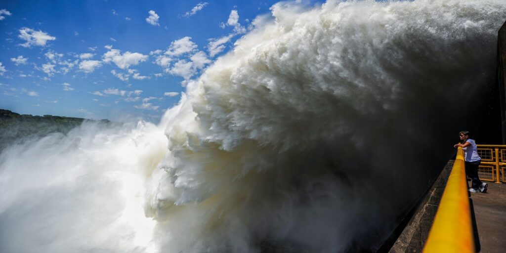 Hidrelétrica de Itaipu chega ao marco de 3,1 bilhões de MWh produzidos hidreletrica-de-itaipu-chega-ao-marco-de-3,1-bilhoes-de-mwh-produzidos