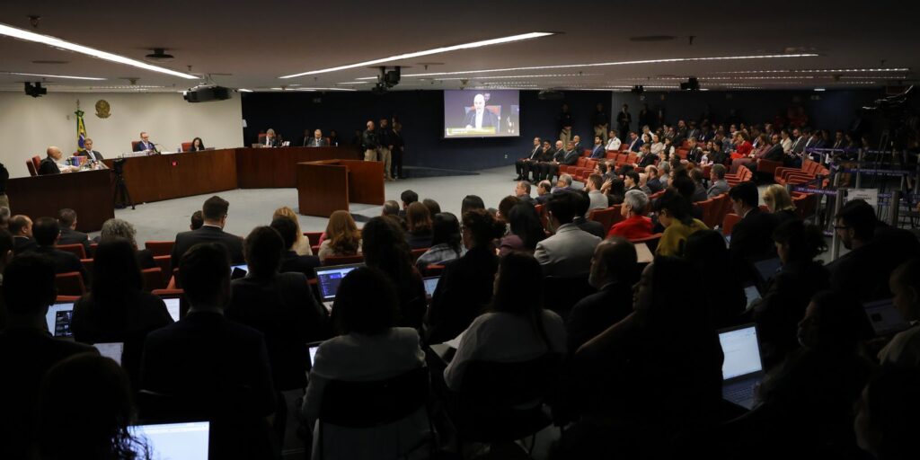 Em voto, Fux diz que ação deveria ter tramitado na primeira instância em-voto,-fux-diz-que-acao-deveria-ter-tramitado-na-primeira-instancia