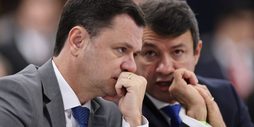 Fux vota pela absolvição total do ex-ministro Anderson Torres fux-vota-pela-absolvicao-total-do-ex-ministro-anderson-torres