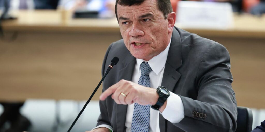 Fux vota pela absolvição de ex-ministro da Defesa de Bolsonaro fux-vota-pela-absolvicao-de-ex-ministro-da-defesa-de-bolsonaro