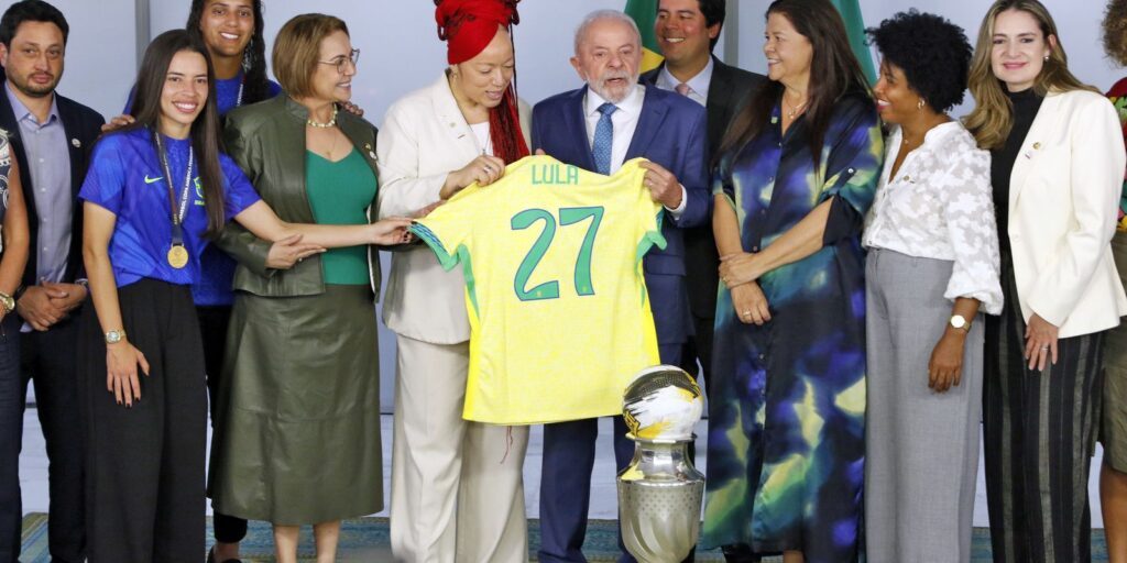 Lula vai encaminhar ao Congresso projeto que prioriza futebol feminino lula-vai-encaminhar-ao-congresso-projeto-que-prioriza-futebol-feminino