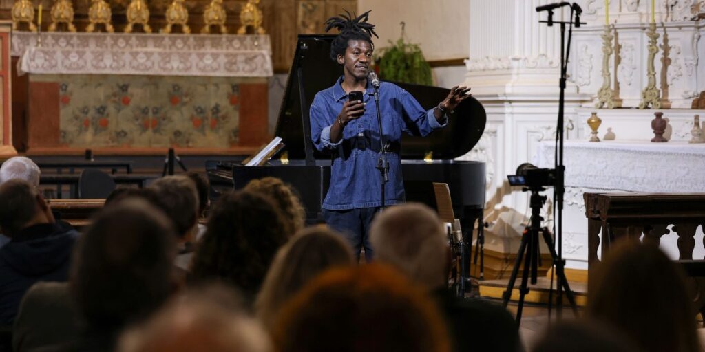 Arte é resistência e esperança, diz poeta haitiano Jean D’Amérique arte-e-resistencia-e-esperanca,-diz-poeta-haitiano-jean-d’amerique