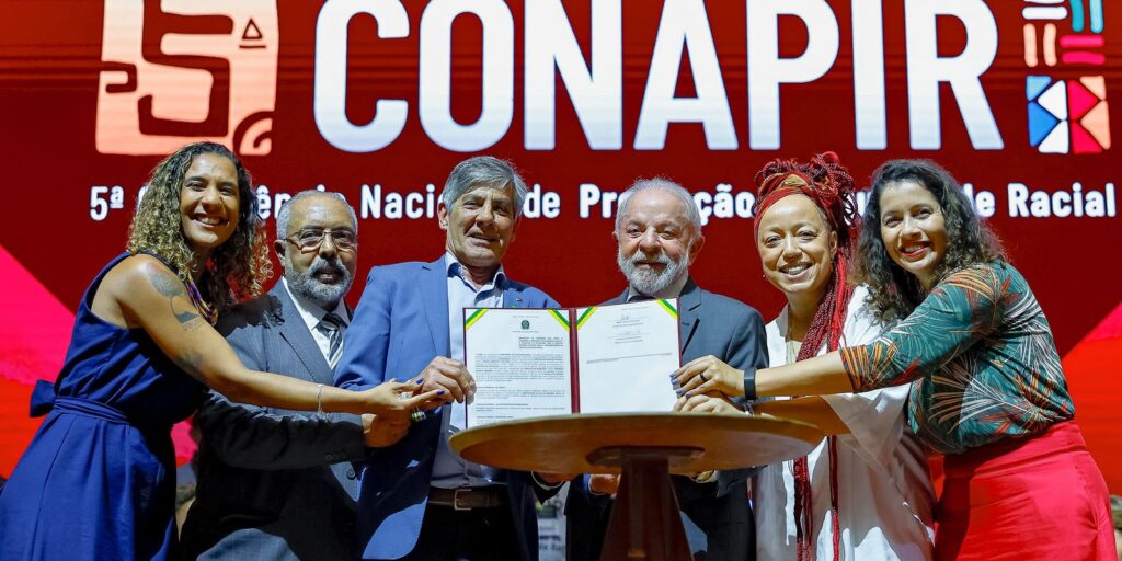 anielle:-so-existe-democracia-forte-com-justica-racial-e-reparacao