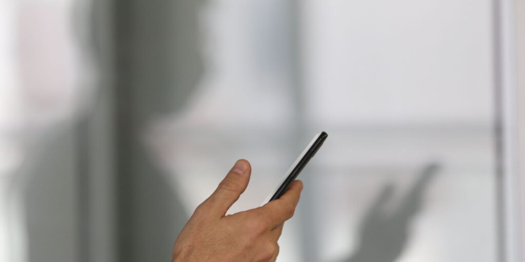 mpf-investiga-seguranca-de-usuarios-de-aplicativos-de-encontro-lgbtqi+