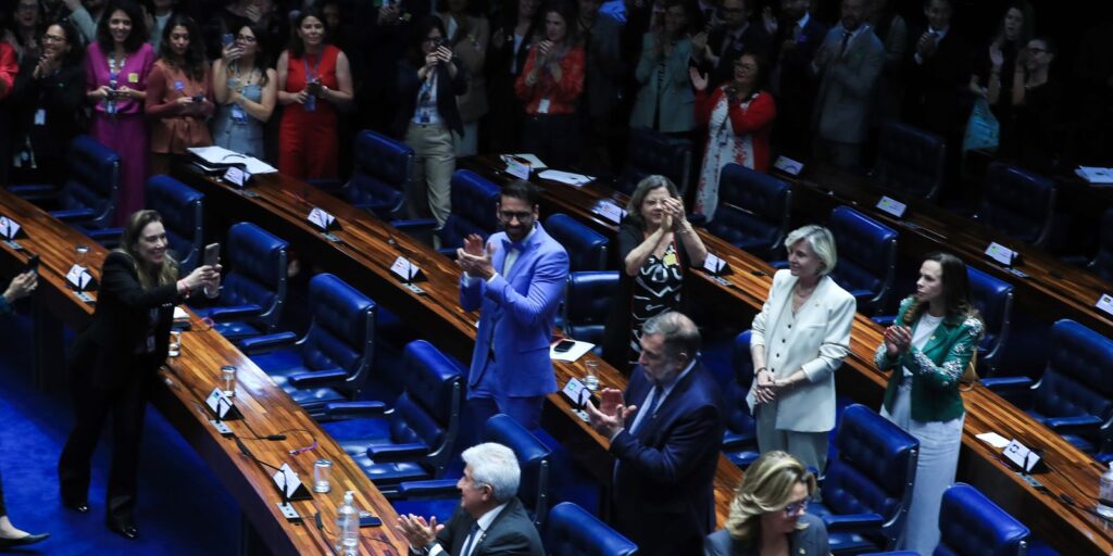 Senado analisa PL sobre pena maior para quem fornecer drogas a menores senado-analisa-pl-sobre-pena-maior-para-quem-fornecer-drogas-a-menores