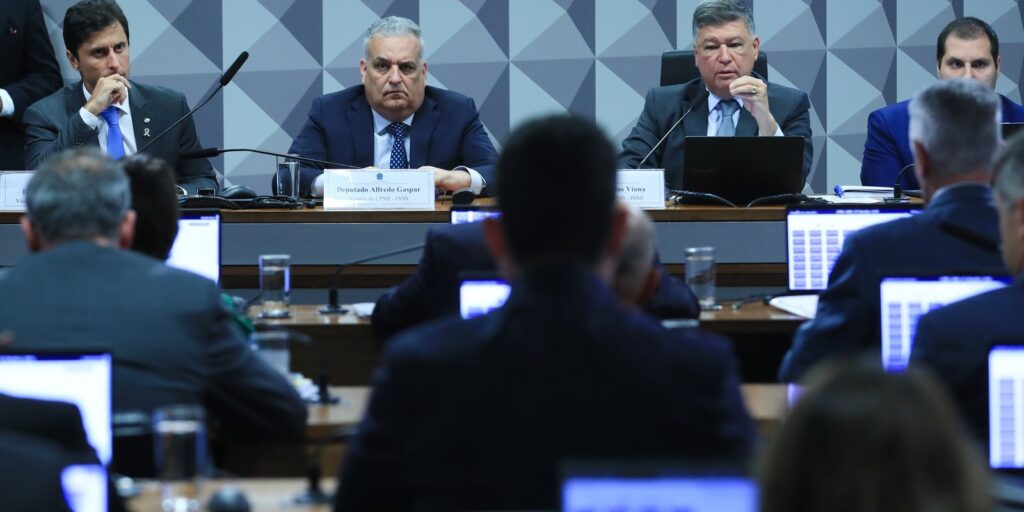 CPMI do INSS aprova convocação de parentes e sócios de investigados cpmi-do-inss-aprova-convocacao-de-parentes-e-socios-de-investigados