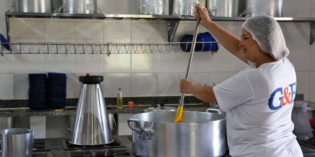 Ceará sanciona lei que zera ultraprocessados na merenda até 2027 ceara-sanciona-lei-que-zera-ultraprocessados-na-merenda-ate-2027