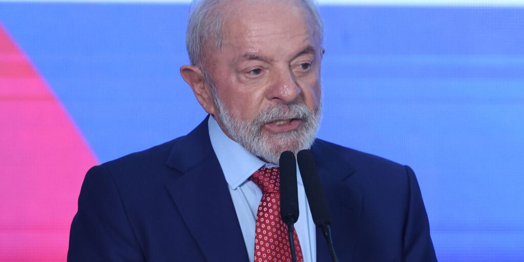 Lula sanciona lei contra adultização de crianças na internet lula-sanciona-lei-contra-adultizacao-de-criancas-na-internet