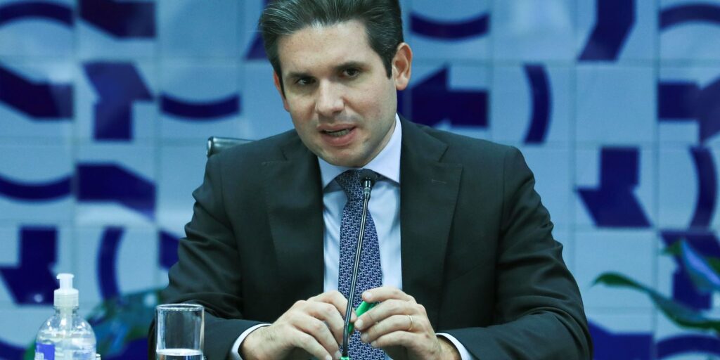 Hugo Motta diz que é preciso tirar pautas tóxicas da Câmara hugo-motta-diz-que-e-preciso-tirar-pautas-toxicas-da-camara