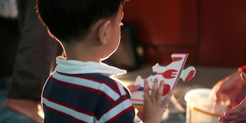 entidade-critica-fala-de-trump-que-ligou-uso-de-paracetamol-a-autismo