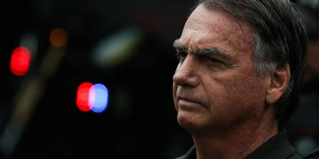 Defesa pede revogação de medidas cautelares contra Jair Bolsonaro defesa-pede-revogacao-de-medidas-cautelares-contra-jair-bolsonaro