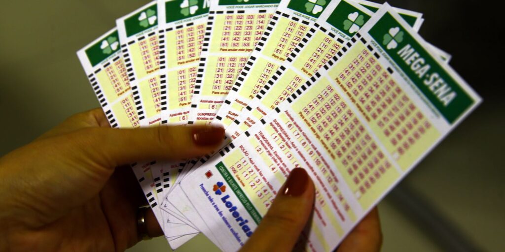 Mega-Sena sorteia nesta quinta-feira prêmio acumulado em R$ 54 milhões mega-sena-sorteia-nesta-quinta-feira-premio-acumulado-em-r$-54-milhoes