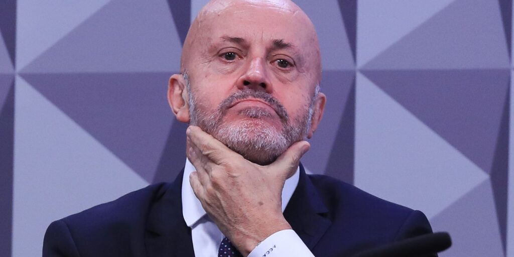 “Careca do INSS” promete entregar à PF documentos que provam inocência “careca-do-inss”-promete-entregar-a-pf-documentos-que-provam-inocencia