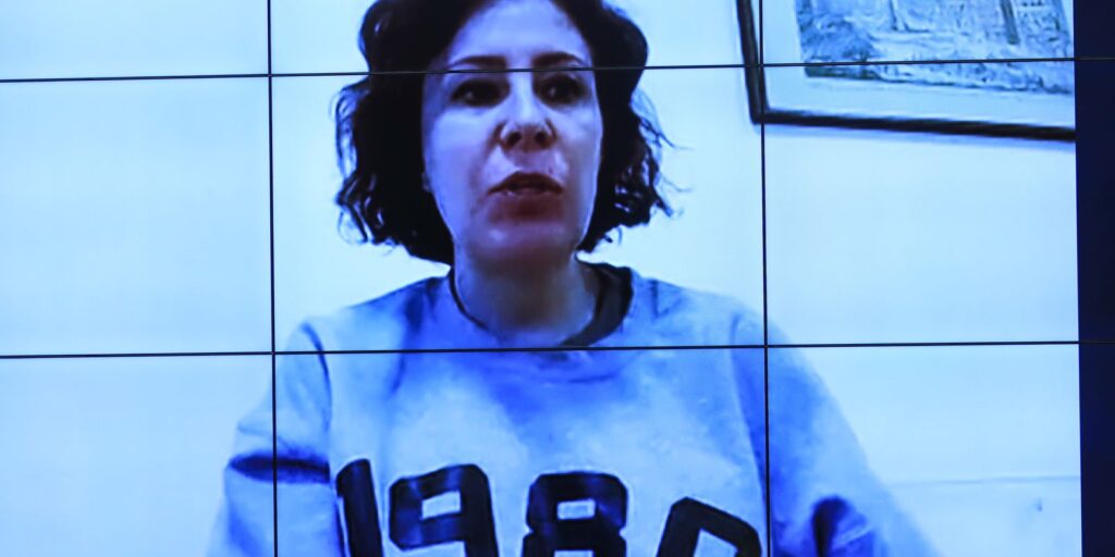 Moraes revoga bloqueio de redes sociais de Carla Zambelli moraes-revoga-bloqueio-de-redes-sociais-de-carla-zambelli