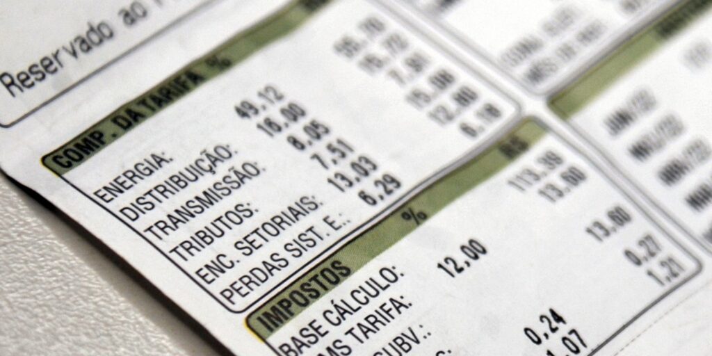 Aneel reduz bandeira para vermelha 1 na conta de luz em outubro aneel-reduz-bandeira-para-vermelha-1-na-conta-de-luz-em-outubro