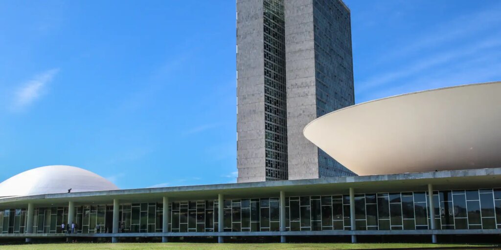 cpmi-do-inss-retoma-trabalhos-com-depoimento-do-advogado-eli-cohen