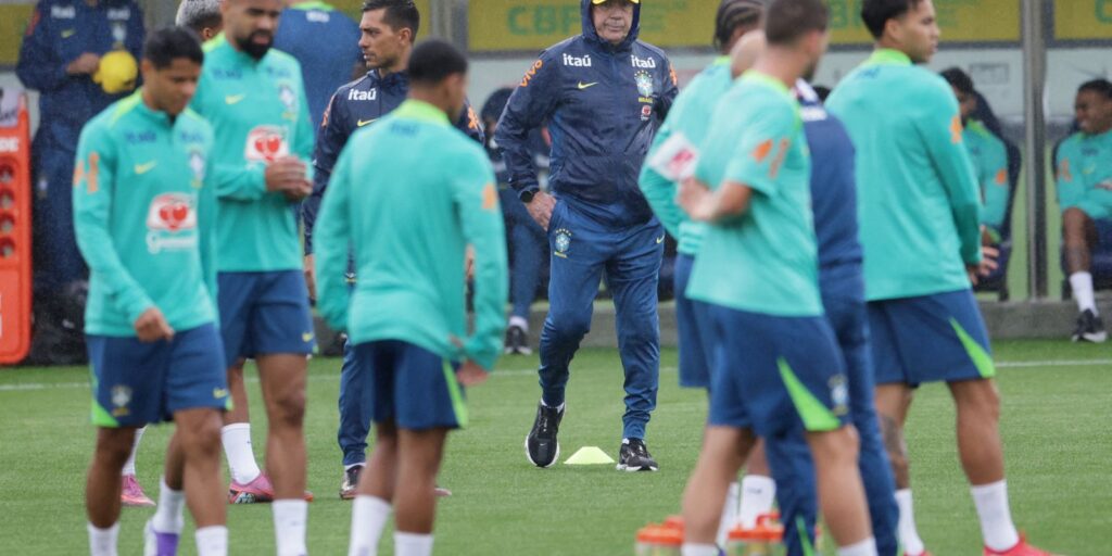 Eliminatórias: Brasil inicia preparação para jogo contra o Chile eliminatorias:-brasil-inicia-preparacao-para-jogo-contra-o-chile