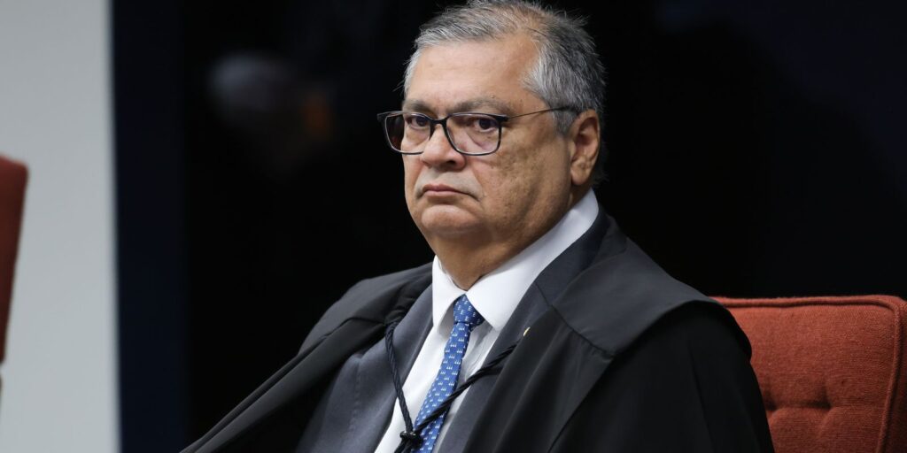 PF indicia mulher que tentou agredir Flávio Dino durante voo pf-indicia-mulher-que-tentou-agredir-flavio-dino-durante-voo