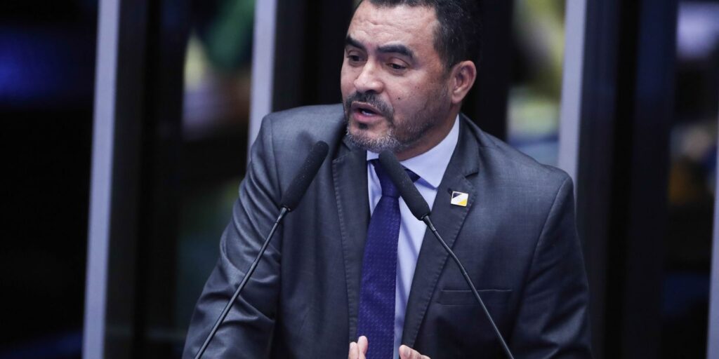 Alvo de investigação, governador do Tocantins é afastado do cargo alvo-de-investigacao,-governador-do-tocantins-e-afastado-do-cargo