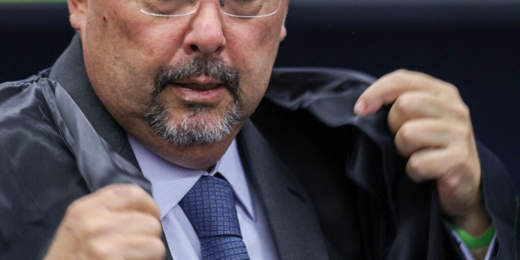 Defesa afirma que não há uma única prova que ligue Bolsonaro a golpe defesa-afirma-que-nao-ha-uma-unica-prova-que-ligue-bolsonaro-a-golpe