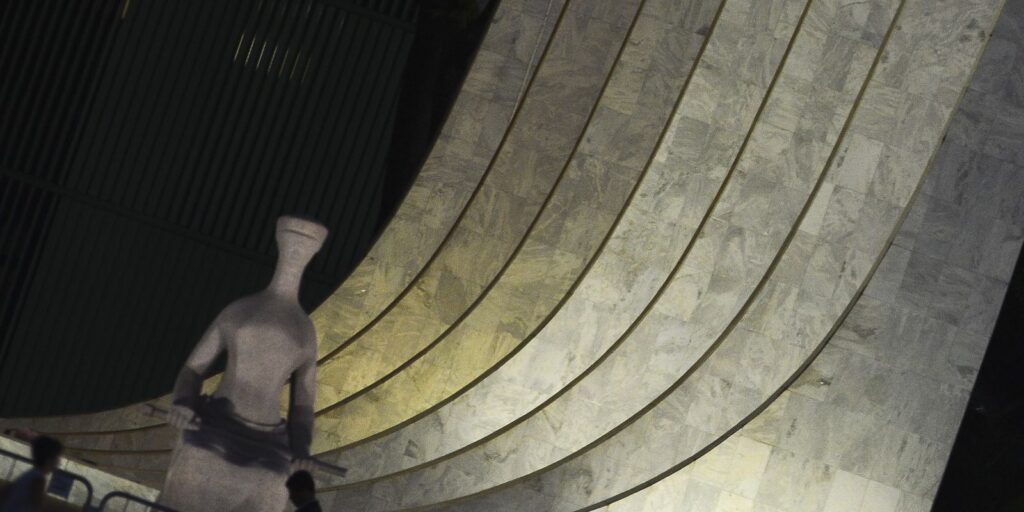 STF publica edital com notificação de Eduardo Bolsonaro sobre denúncia stf-publica-edital-com-notificacao-de-eduardo-bolsonaro-sobre-denuncia