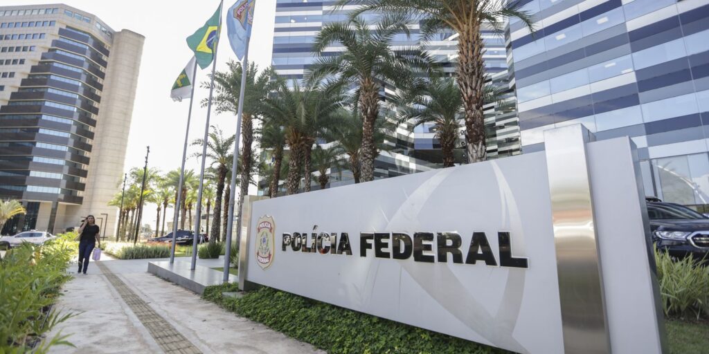 PF vai investigar origem do metanol que provocou intoxicações em SP pf-vai-investigar-origem-do-metanol-que-provocou-intoxicacoes-em-sp