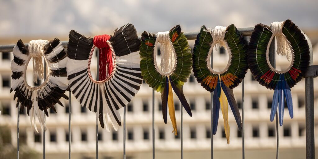 Indígenas fazem ato no STF e defendem derrubada do marco temporal indigenas-fazem-ato-no-stf-e-defendem-derrubada-do-marco-temporal