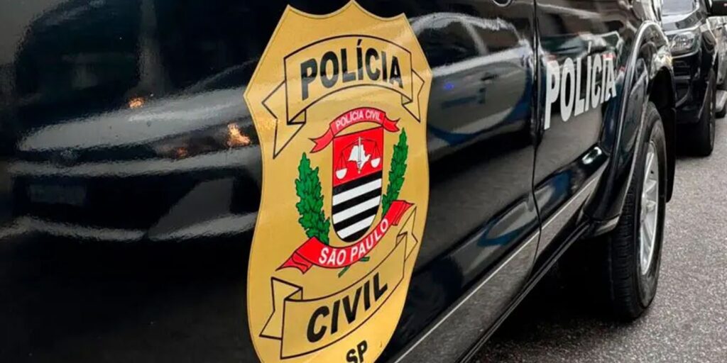 Polícia de SP apreende 2 mil garrafas de gin com notas fiscais falsas policia-de-sp-apreende-2-mil-garrafas-de-gin-com-notas-fiscais-falsas