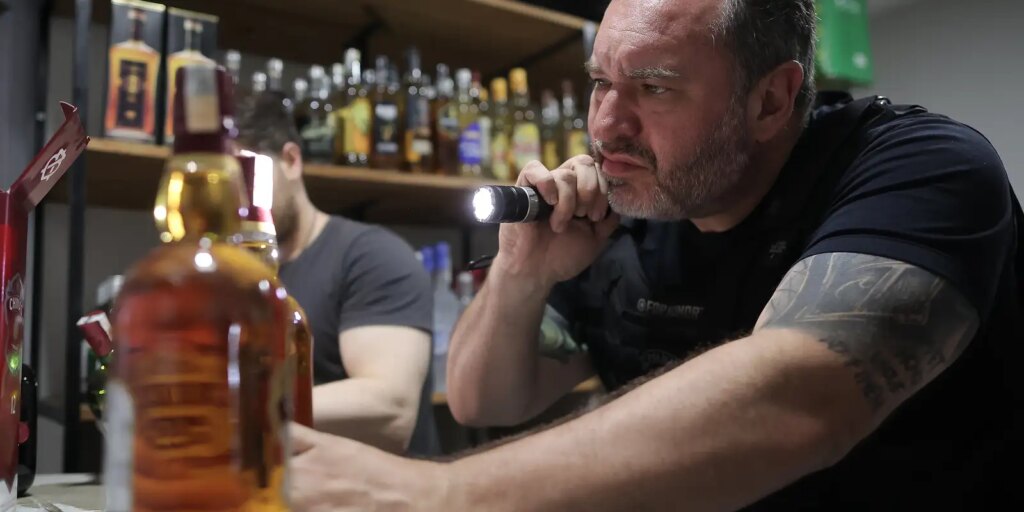 Fiscalização apreende mais de 7 mil garrafas de bebidas em São Paulo fiscalizacao-apreende-mais-de-7-mil-garrafas-de-bebidas-em-sao-paulo