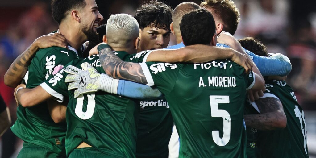 Palmeiras assume a liderança do Brasileirão após derrota do Flamengo palmeiras-assume-a-lideranca-do-brasileirao-apos-derrota-do-flamengo