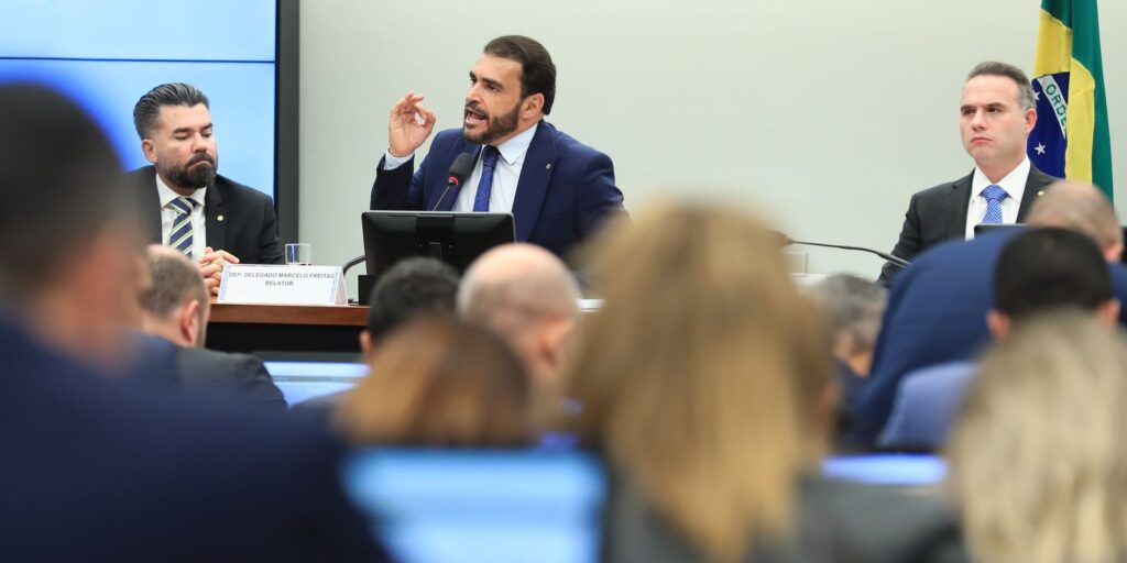 Ética: relator pede arquivamento de ação contra Eduardo Bolsonaro etica:-relator-pede-arquivamento-de-acao-contra-eduardo-bolsonaro