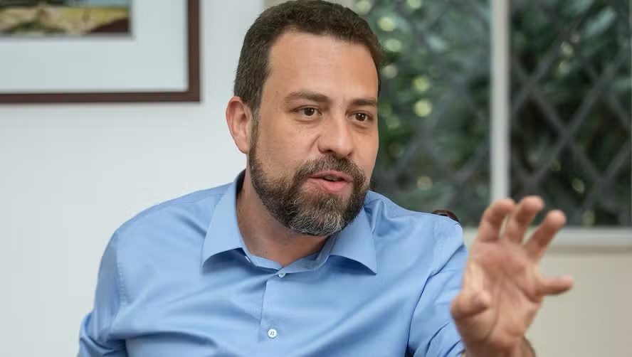 Boulos diz que colocará governo na rua, ouvindo demandas populares